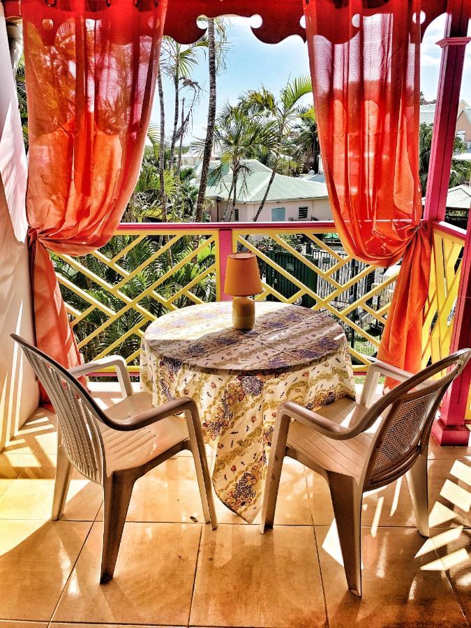 Appartement Duplex Climatise Avec Wi-Fi - Plage Pointe Marin A Pieds, Recemment Renove Sainte-Anne Ngoại thất bức ảnh